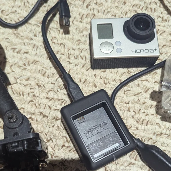 GoPro Hero 3+ Kit - Picture 4 of 8